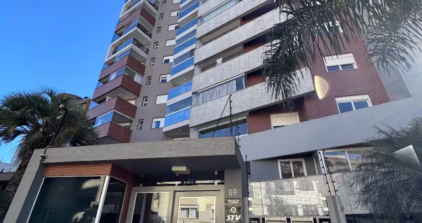 Apartamento amplo, bem localizado e com 3 vagas individuais