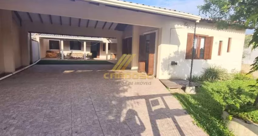 Casa próximo da praia  em Santa Terezinha  Norte.