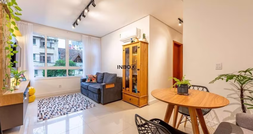 Apartamento Semimobiliado de 2 Dormitórios com Suíte e Vaga