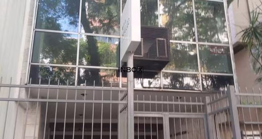 INBOX CIA IMOBILIARIA ALUGA Ótima Sala Comercial, bem ampla e iluminada, com cobertura e churrasqueira no Bairro Independência - POA.