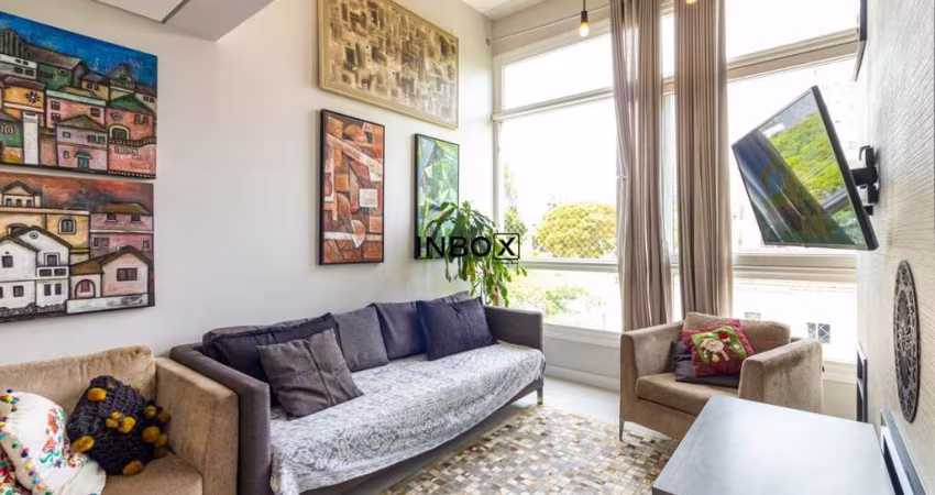 Apartamento Duplex com 107m² e 03 quartos (02 suíte) no Petrópolis.