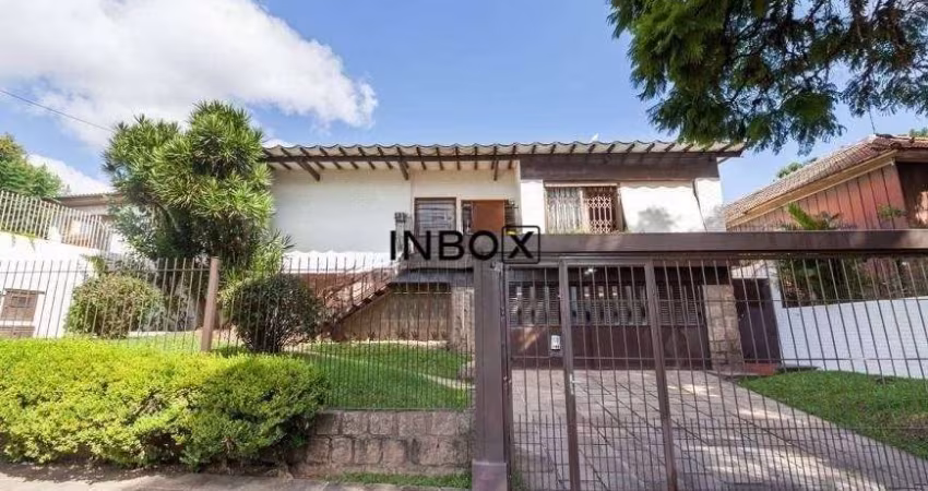 Casa com 370m² e 3 dormitórios no bairro Chácara das Pedras em Porto Alegre para Comprar ou Alugar