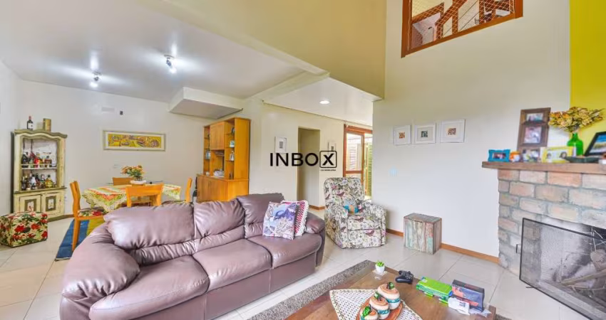 Ampla Casa Residencial / Comercial, semi mobiliada, muito arejada, com 3 dormitório e até 5 vagas no Jardim do Salso!