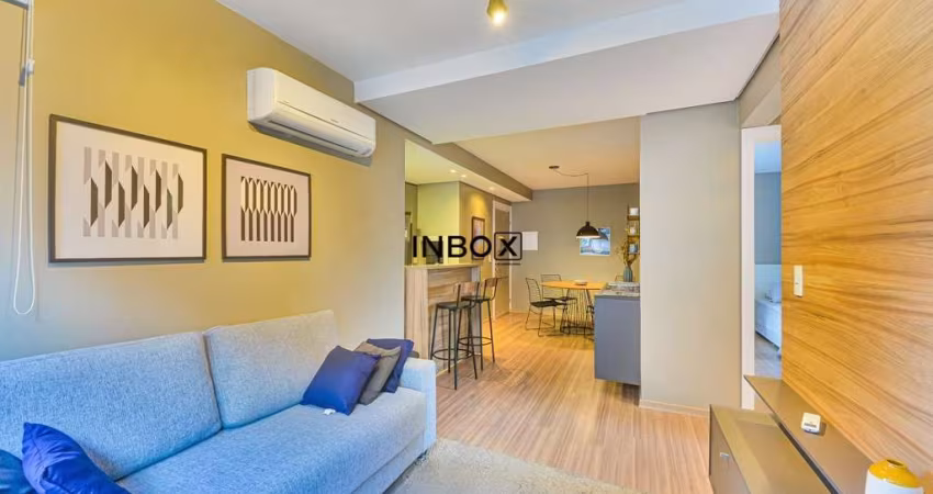Apartamento mobiliado e decorado com 2 dormitórios, sendo 1 suíte, com 1 vaga!