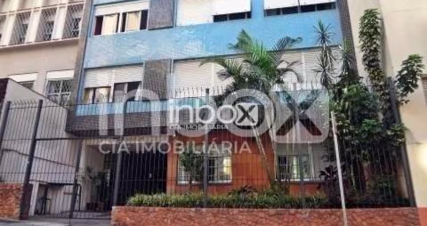 Apartamento de 2 dormitórios todo reformado no Centro Histórico, Porto Alegre/RS