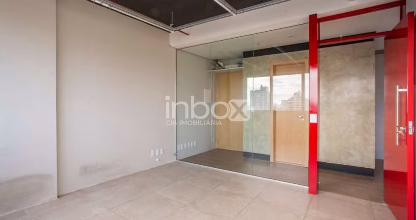 Linda sala para venda mobiliada no bairro Menino Deus