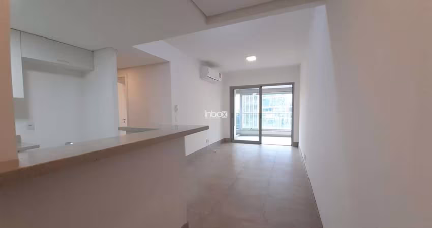 Apartamento semi mobiliado no Trend Nova Carlos Gomes