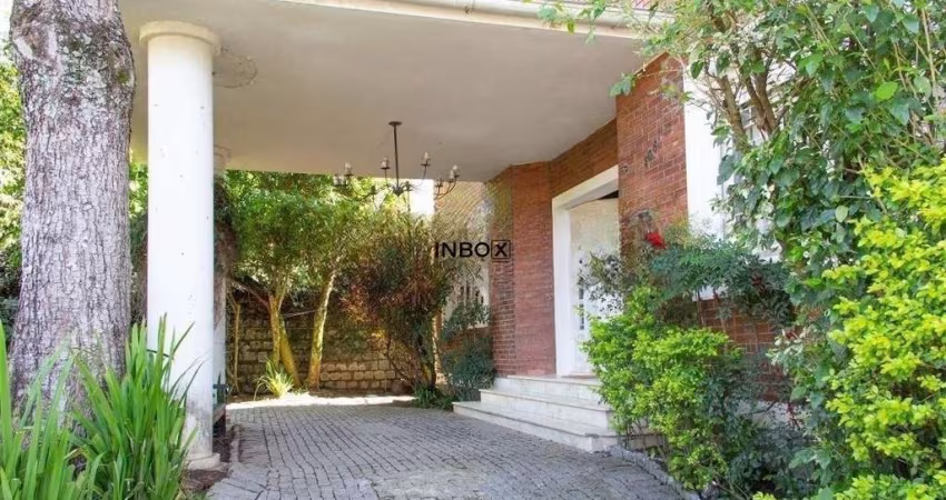 Linda Casa de 800m², 6 dormitórios suítes, 6 banheiros, 5 vagas de garagem no bairro Três Figueiras
