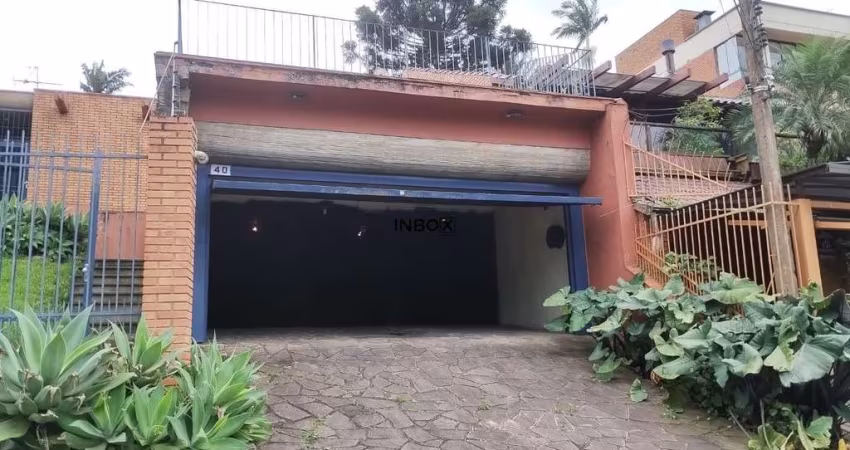 Excelente casa com piscina na Chacara das Pedras