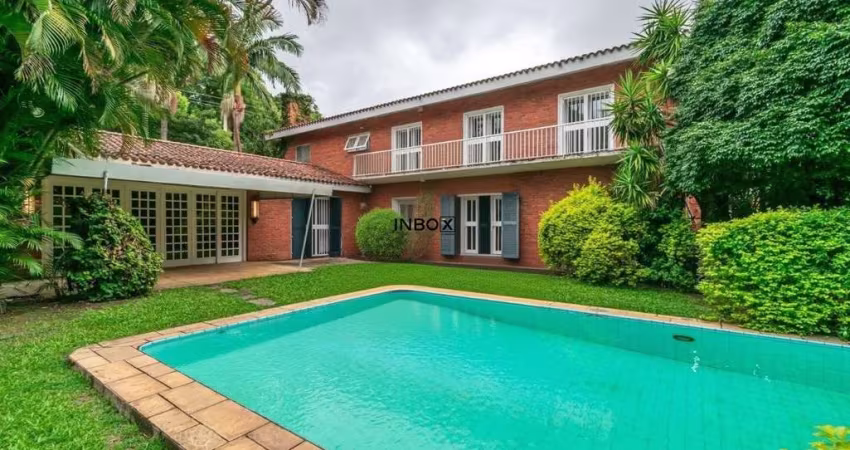 Ampla Casa Comercial no Boa Vista - 550m², 10 Vagas e Estrutura Completa
