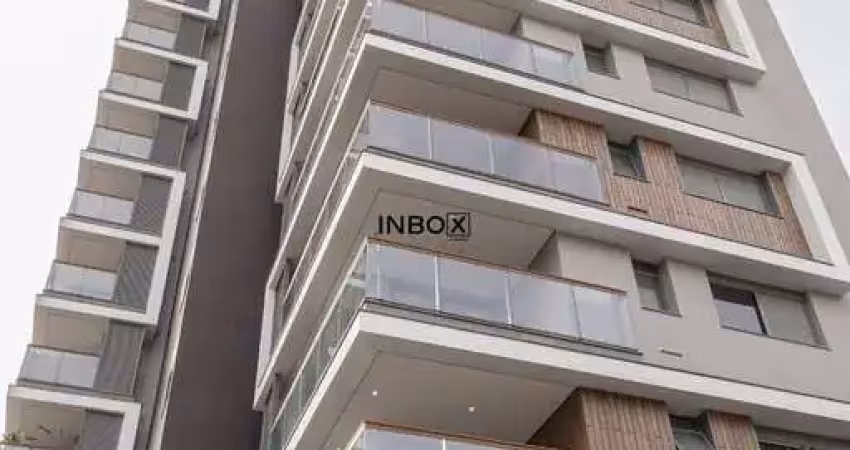 Apartamento alto padrão, 2 quartos, sendo 1 suíte, torre única, sacada e 3 vagas.
