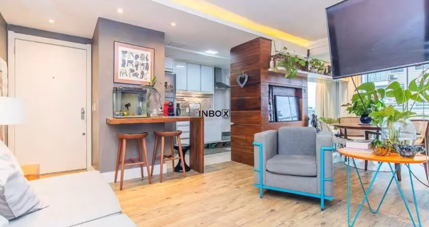 Apartamento pronto para morar 3 dorms, living 2 ambientes, churrasqueira e garagem