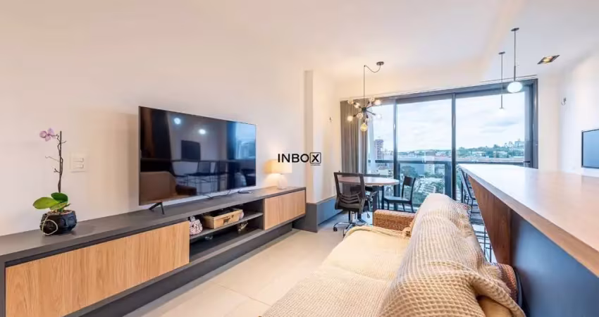 Apartamento mobiliado 2 suítes com sacada, churrasqueira e 2 vagas