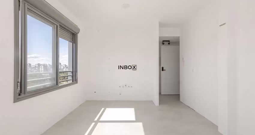 Studio a venda, novo, andar alto, 1 vaga no bairro em porto alegre.