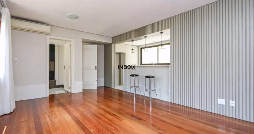 Apartamento semimobiliado com 109m², 3 dormitórios, suíte e garagem