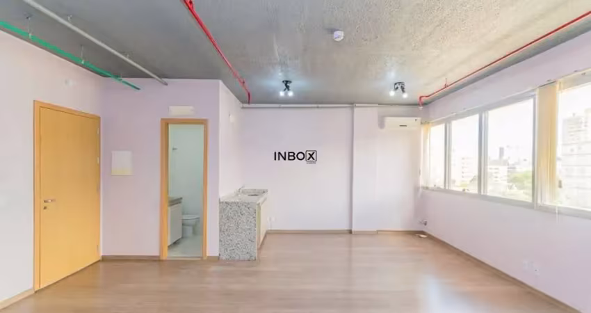 Sala comercial com 41m², vaga de garagem e estrutura completa
