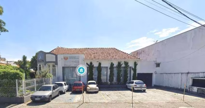 SALÃO PARA EVENTOS OU ATIVIDADES RELIGIOSAS COM AMPLO ESTACIONAMENTO