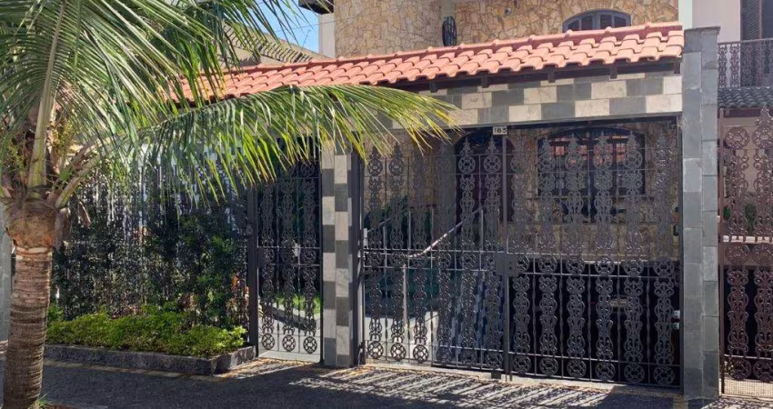 Sobrado à venda, 3 quartos, 1 suíte, 5 vagas, Vila Lúcia - São Paulo/SP