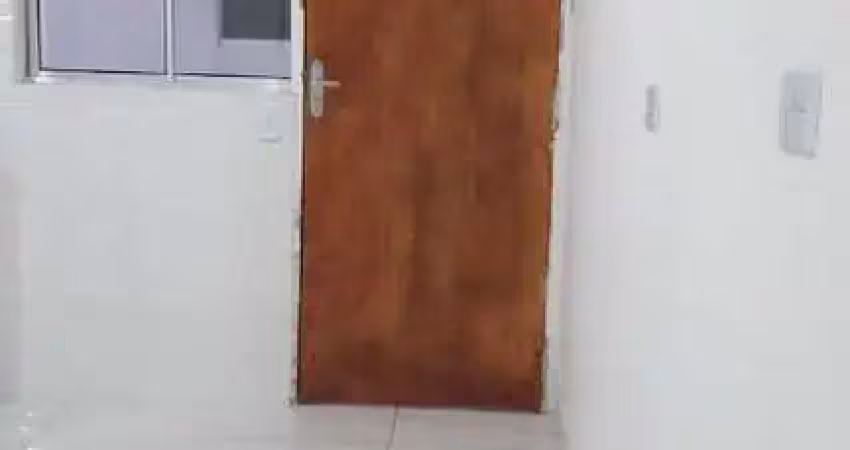 Locação – apartamento com 01 dormitório e cozinha – r$ 750,00 com energia elétrica e água inclusos. são joão clímaco
