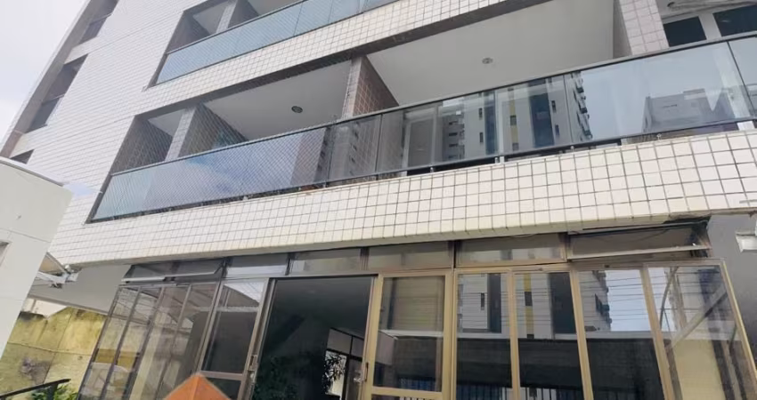 Apartamento amplo com 3 quartos sendo 1 suíte em Casa Caiada - Olinda - PE