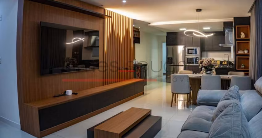 Apartamento Mobiliado à Venda em Meia Praia, Itapema
