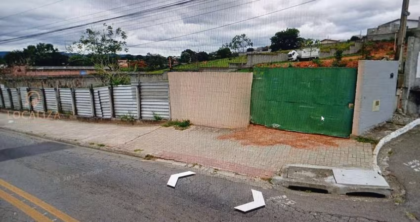 Terreno de 3.400m² no Jardim Americano, São José dos Campos-SP: Sua oportunidade de investimento!
