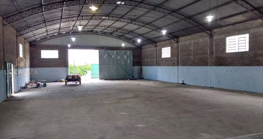 Galpão Industrial para Locação em São José dos Campos-SP  2 Salas, 3 Banheiros, 4 Vagas de Garagem  700m²  Bairro Chácaras Reunidas