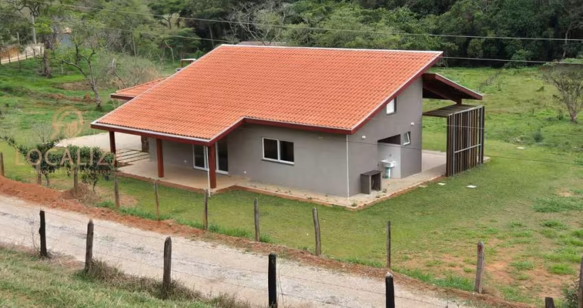 Chácara de Luxo na Vila São Geraldo: 3 quartos, 3 suítes, 2 salas, 190m² em São José dos Campos-SP!