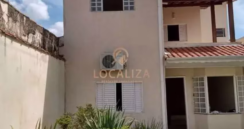 Imperdível Casa à Venda em Caçapava-SP, na Vila Antônio Augusto Luiz: 3 Quartos, 1 Suíte, 1 Sala, 3 Banheiros, 4 Vagas, 207m².