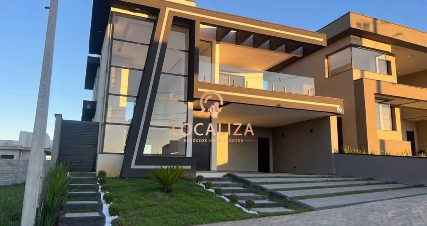 Casa/ Condominio Santa Mônica / 03 dormitórios /04 vagas / 239m² A-C / 360 A-T / Caçapava - SP.