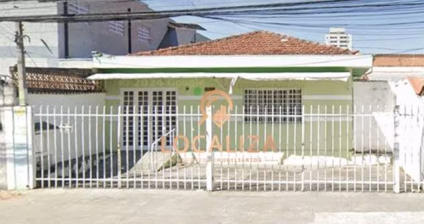 Casa à venda na Vila Industrial - SJC! 3 quartos, 140m² de área. Excelente para comércio ou residência. Agende uma visita!