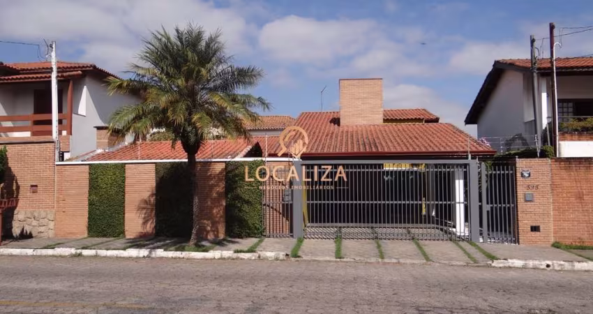Linda Casa / Jardim Maria /  3 Dormitórios /  1 suíte / 160m²AC / 375m²TE - Jacareí - SP.