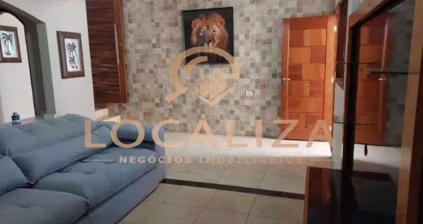 Imperdível oportunidade: Casa à venda em São José dos Campos-SP, Jardim Satélite! 4 quartos, 2 suítes, 2 salas, 4 banheiros, 240m².