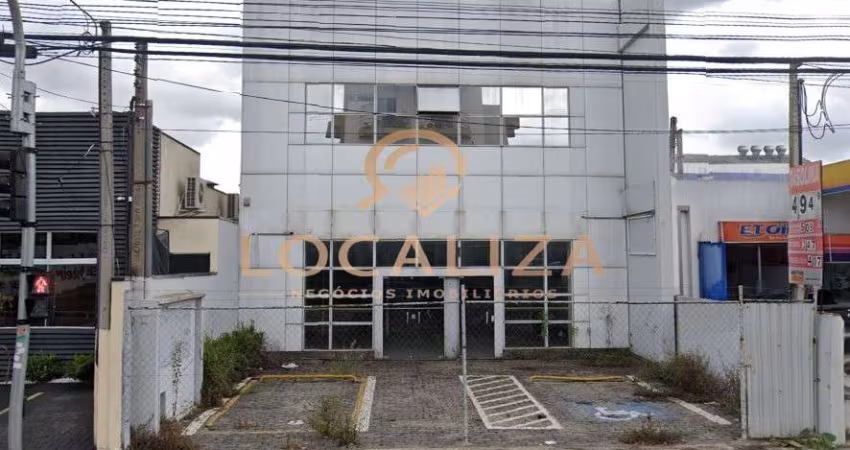 Salão Comercial de Alto Padrão no Jardim Independência, Taubaté-SP: 2 Salas, 3 Banheiros, 2 Vagas, 400 m²