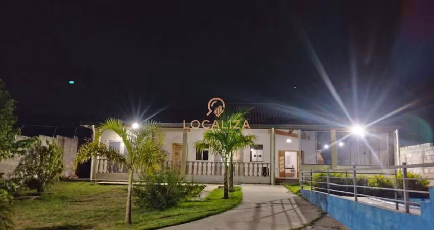 Chácara à venda em Caçapava-SP, Borda da Mata: 3 quartos, 1 suíte, 1 sala, 4 vagas de garagem, 250m² de área. Aproveite!