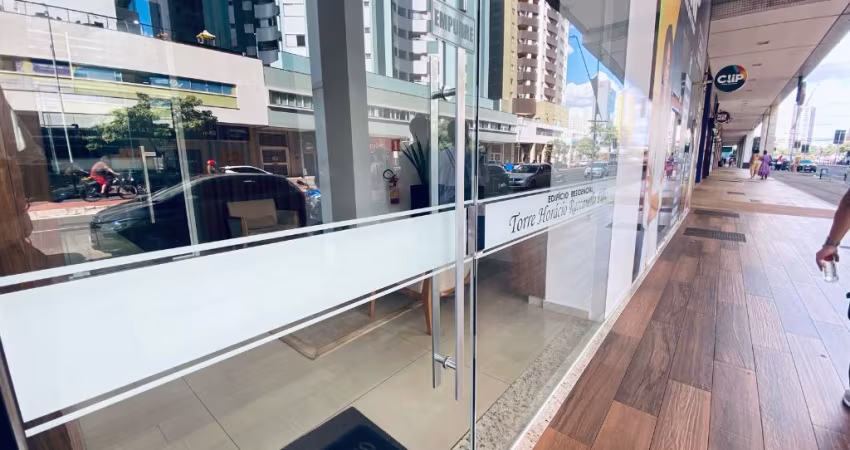 Apartamento à venda a 80 metros do Shopping Avenida Center - Maringá