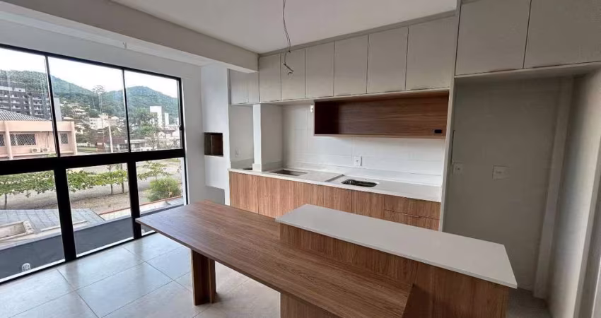 Apartamento com 02 quartos no Saguaçu