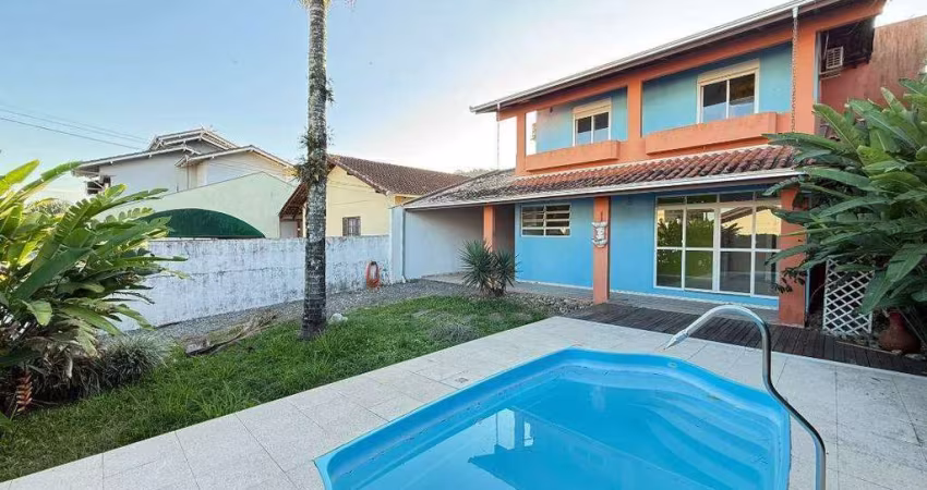 Casa com 03 quartos para alugar no Boa Vista