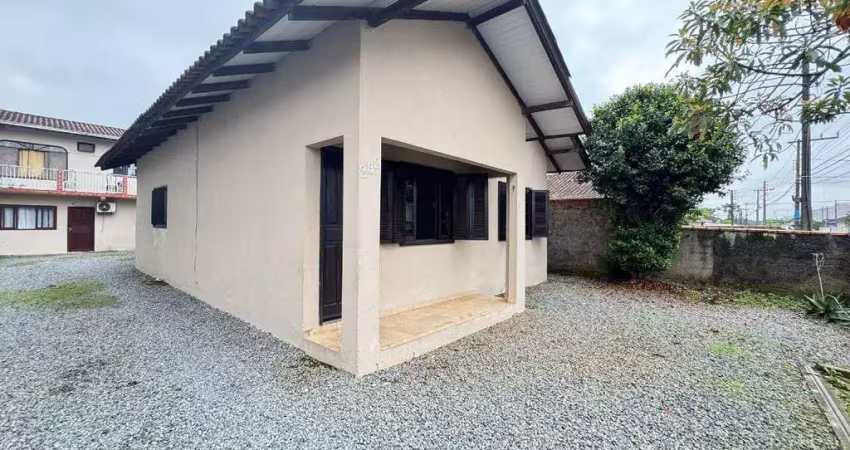 Casa com 2 quartos para alugar na Rua Lauro Schroeder, 1165, Aventureiro, Joinville
