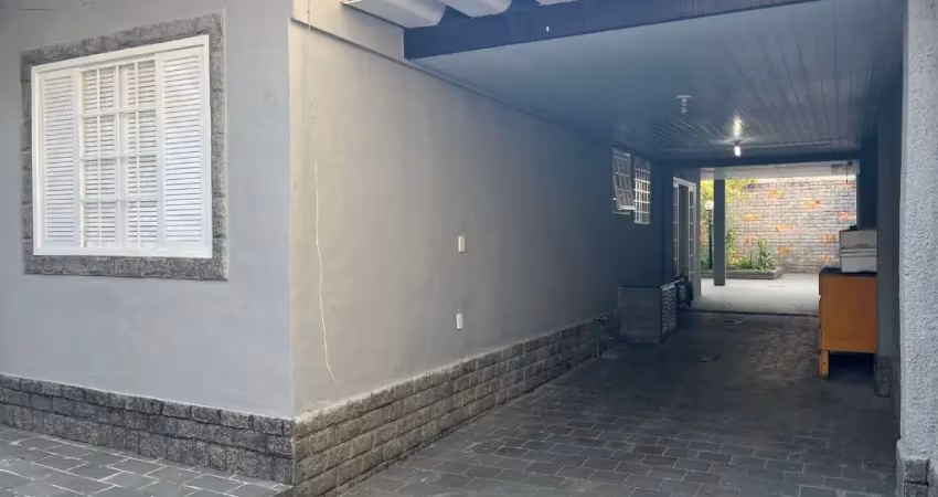 Casa linear, 2 quartos, próximo estrada do monteiro