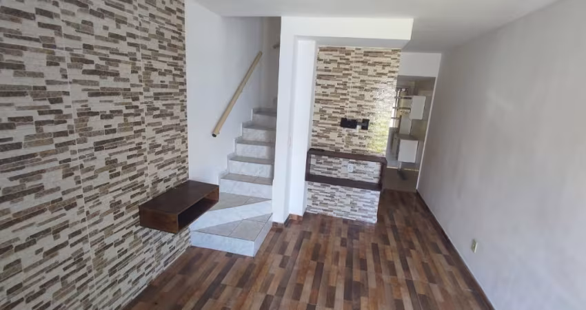 Casa duplex, condomínio,  2 quartos, próximo Park Shopping
