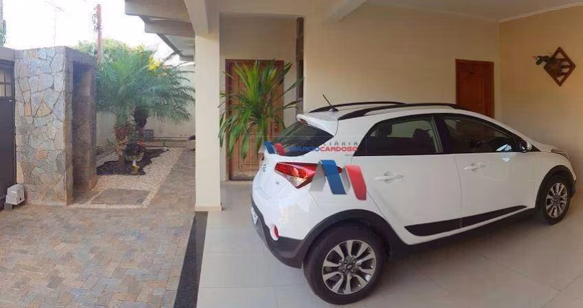 Casa com 3 dormitórios à venda, 259 m² por R$ 570.000 - Jardim Caparroz - São José do Rio Preto/SP