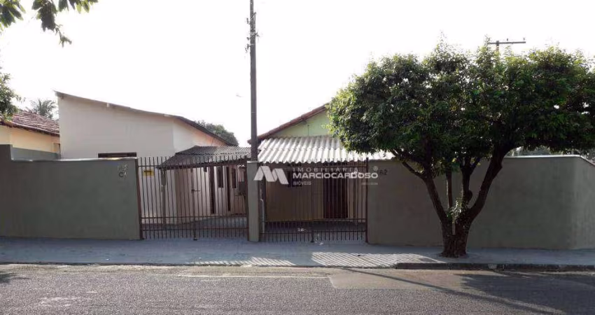 3 casas à venda, 68 m², 42 m² e 35 m² por R$ 380.000