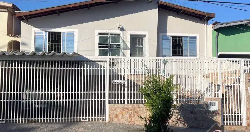 Casa com 3 quartos à venda na Rua Joaquim de Sousa Vilela, Vila Santana, Campinas