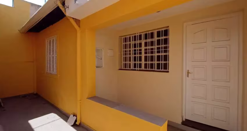 Casa com 2 quartos para alugar na Rua Henry Charles Potel, Jardim Elisio, São Paulo
