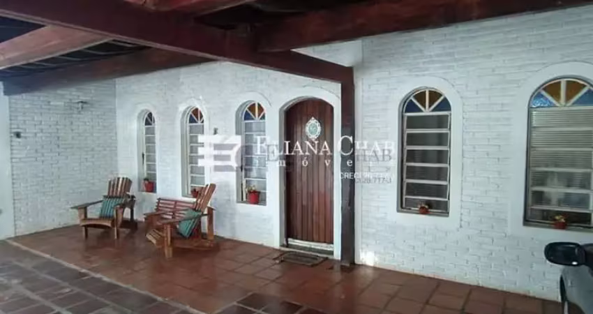 Casa com 3 quartos à venda no Jardim América, Bauru 