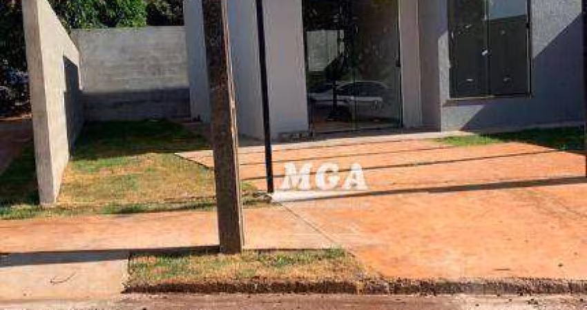 Casa com 2 dormitórios à venda, 50 m² por R$ 240.000,00 - Loteamento Universitário das Américas - Foz do Iguaçu/PR