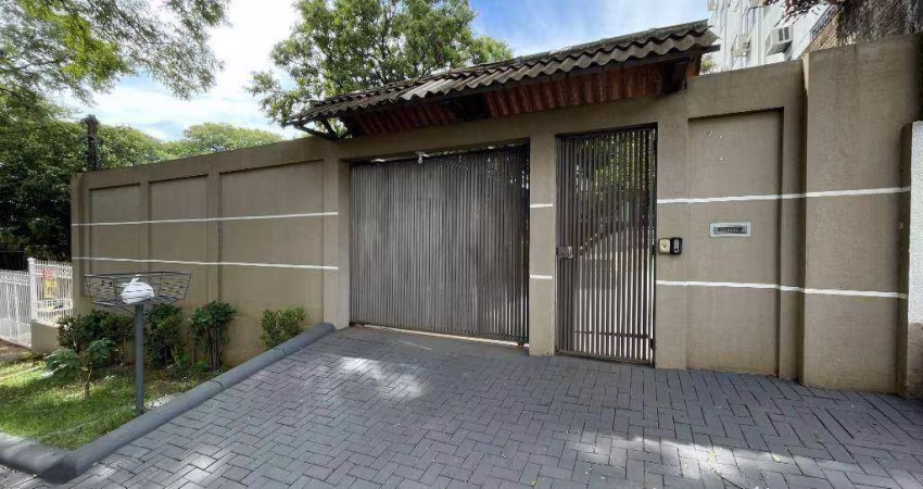 Casa com 3 dormitórios para alugar, 70 m² por R$ 2.200,00/mês - Centro - Foz do Iguaçu/PR