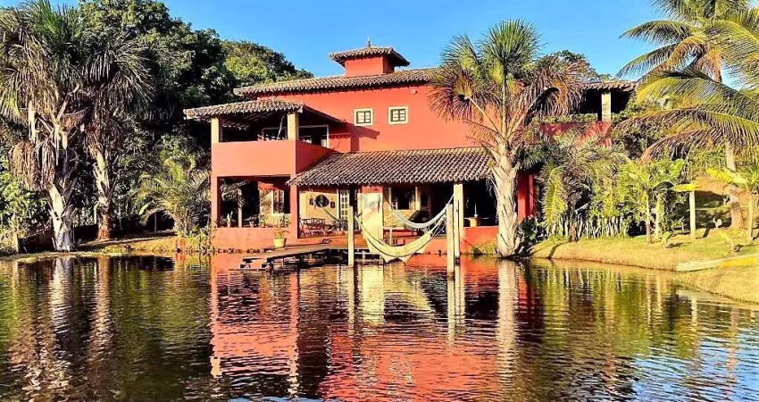 Casa de Alvenaria beira de lagoa em Praia do Forte Ba