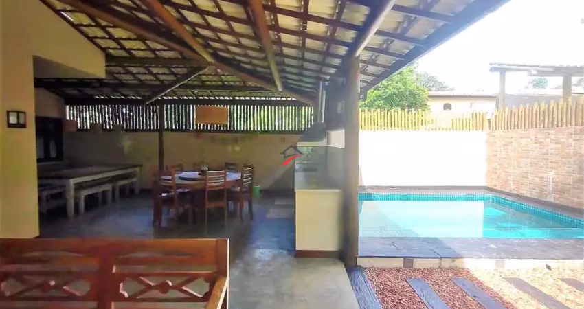 Casa em condomínio à venda em lagoa do aruá, mata de são joão - churrasqueira, piscina e mobiliado